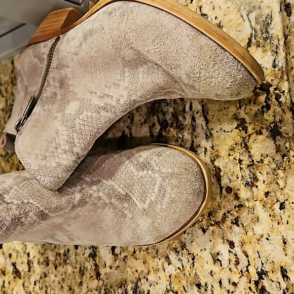 Lucky Brand Ankle Booties - Picture 12 of 13